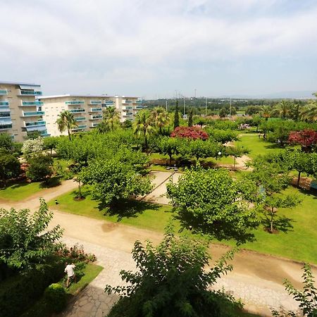 Los Juncos De Pineda Park Salou Bagian luar foto