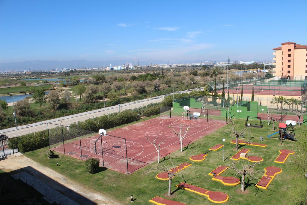 Los Juncos De Pineda Park Salou Bagian luar foto