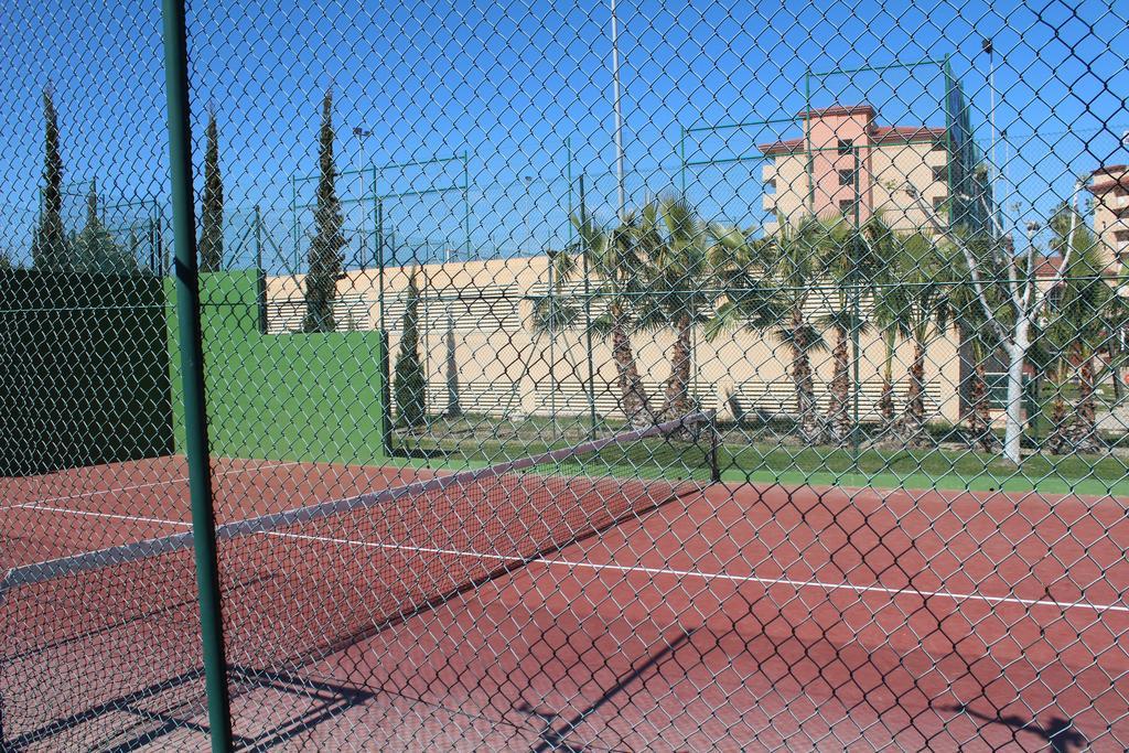 Los Juncos De Pineda Park Salou Bagian luar foto