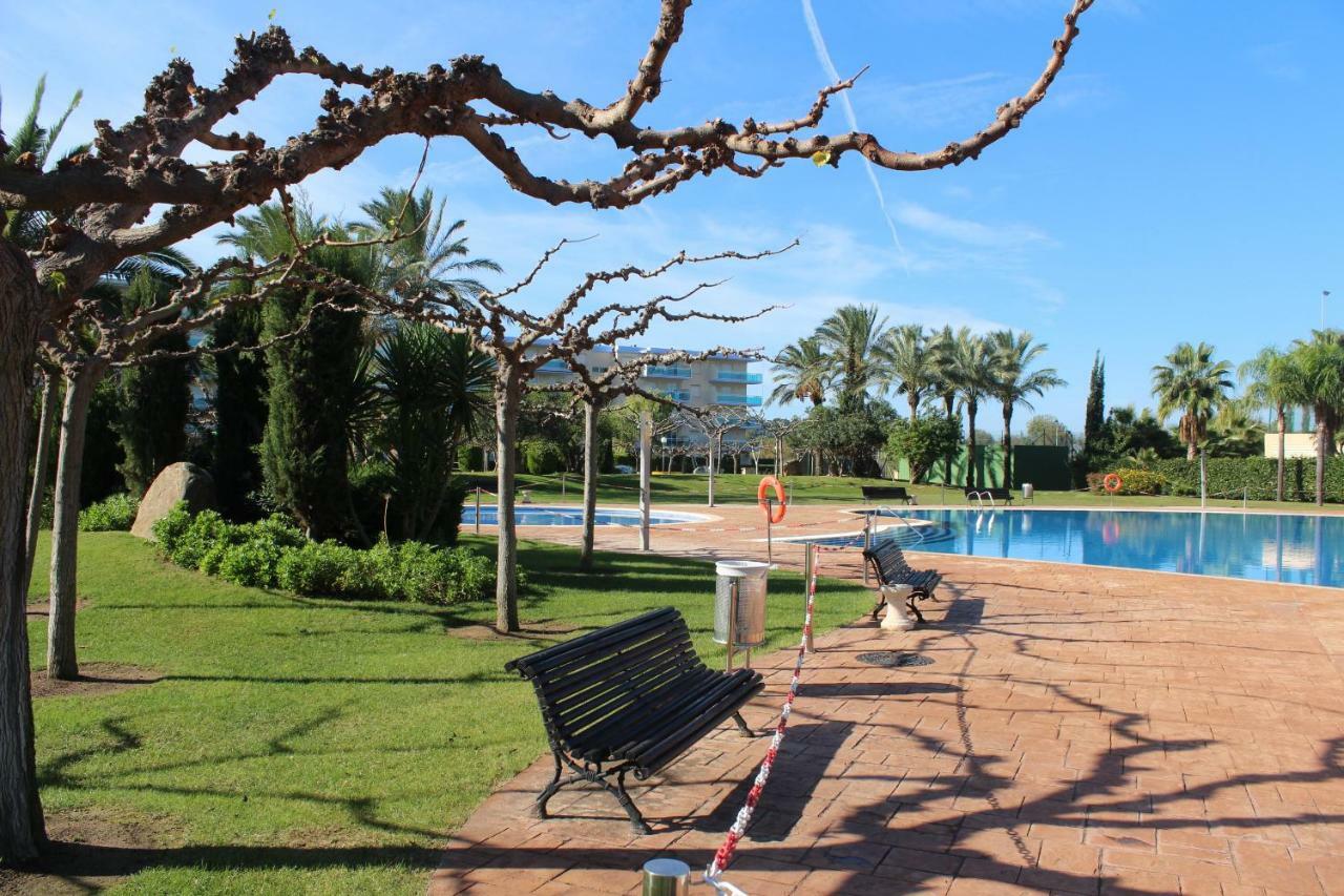 Los Juncos De Pineda Park Salou Bagian luar foto